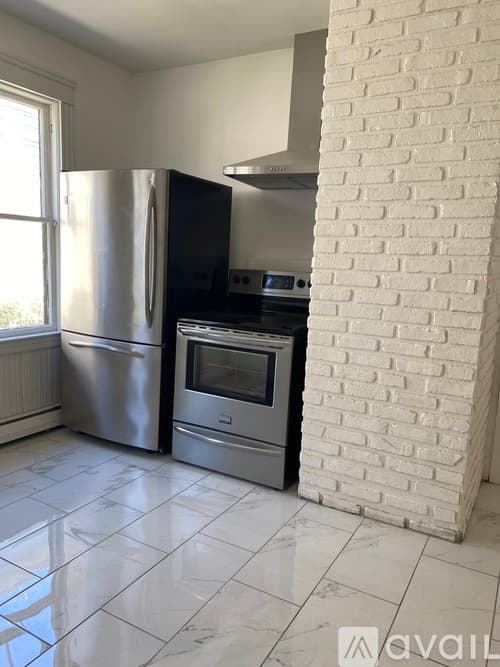 Providence House: 24 Huxley Ave