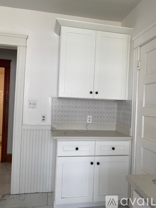 Providence House: 24 Huxley Ave