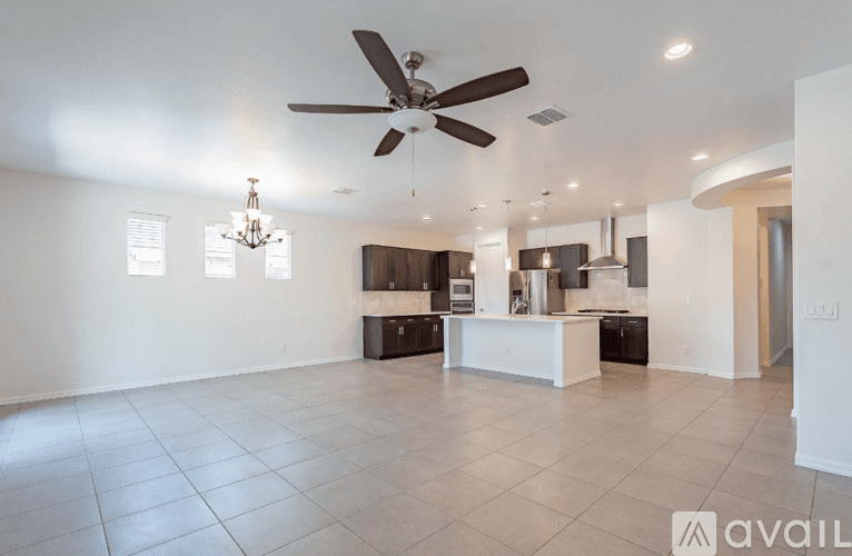 Queen Creek House: 20737 East Canary Way
