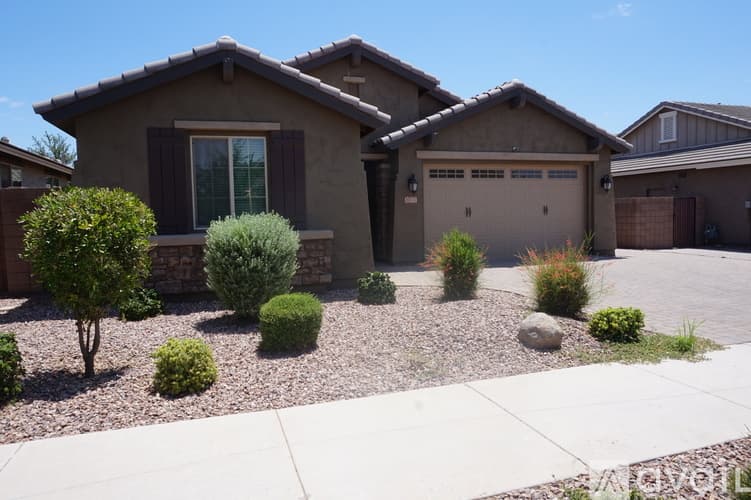 Queen Creek House: 20737 East Canary Way