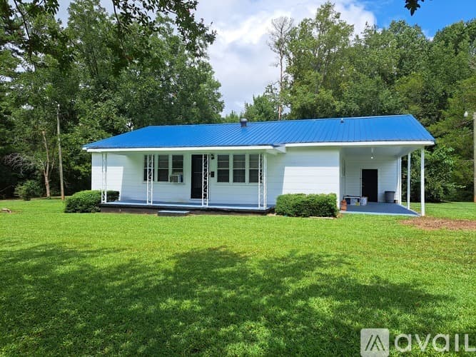 Warrenton Apartment: 136 Dowtin St