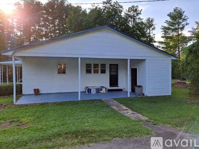 Warrenton Apartment: 136 Dowtin St