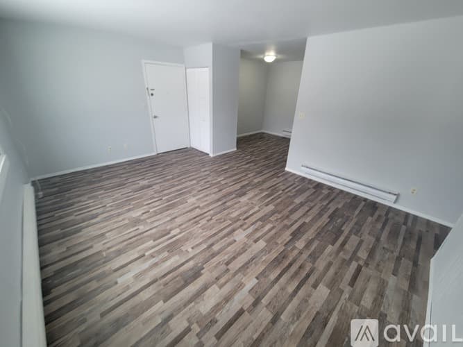 La Crosse Apartment: 1722 La Cres St