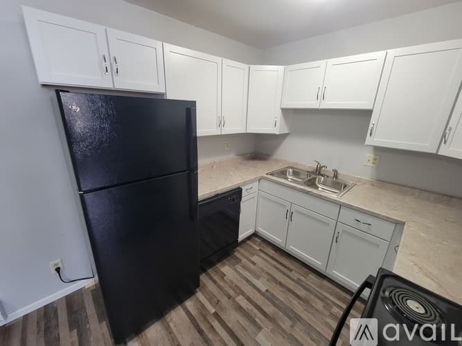 La Crosse Apartment: 1722 La Cres St