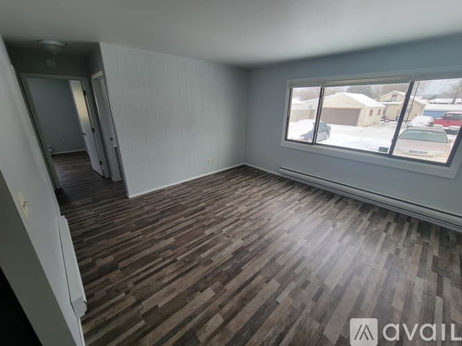 La Crosse Apartment: 1722 La Cres St