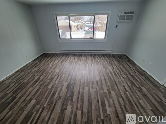 La Crosse Apartment: 1722 La Cres St