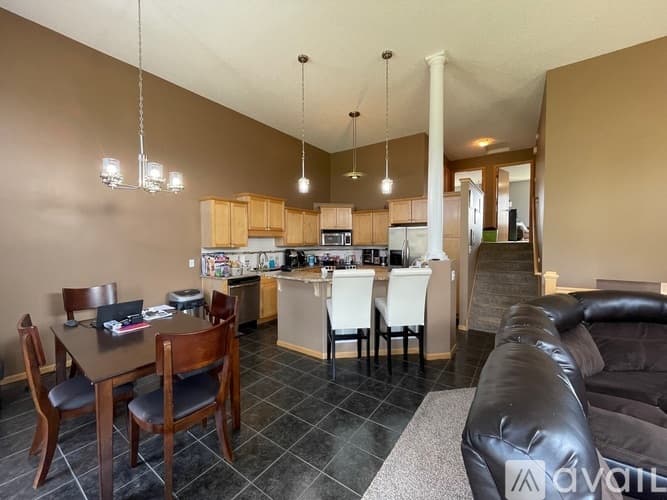 Lakeville Townhome: 20579 Hampshire Way