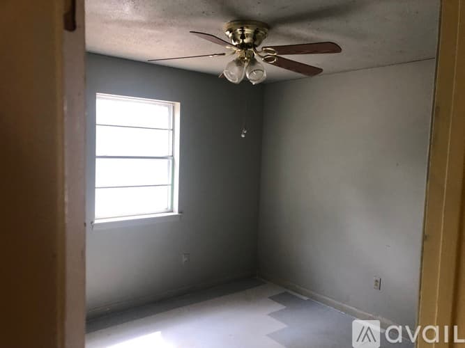 North Little Rock House: 1321 W 57th St