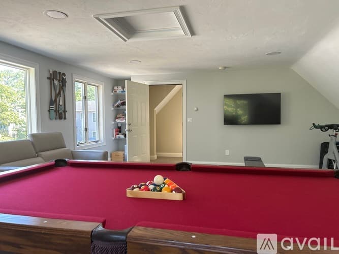 Mashpee House: 35 Carter Lane