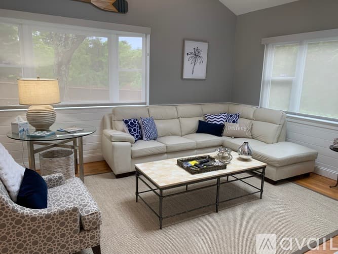 Mashpee House: 35 Carter Lane
