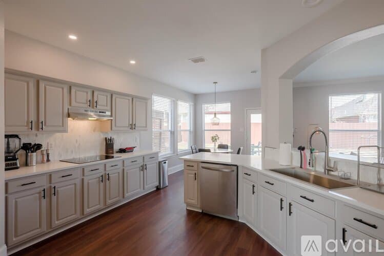 Grand Prairie House: 2808 Wales Ct
