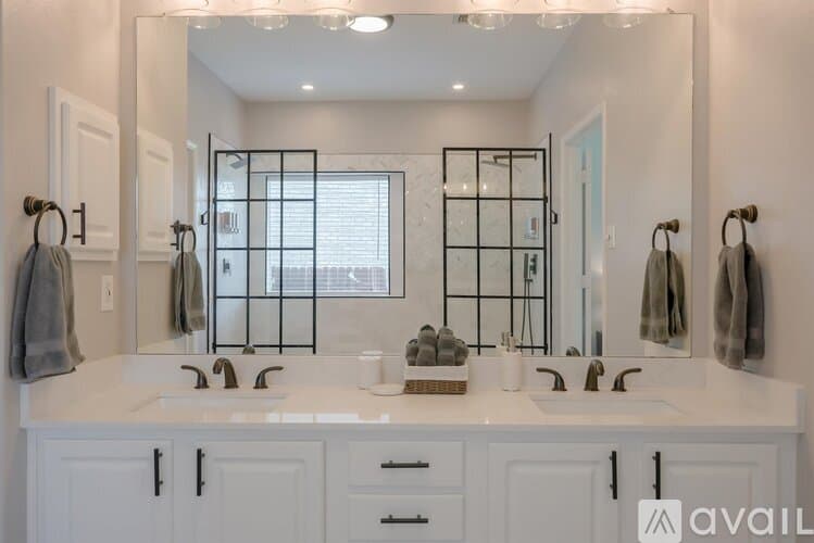Grand Prairie House: 2808 Wales Ct