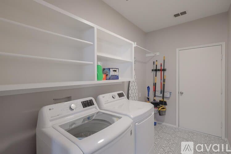 Grand Prairie House: 2808 Wales Ct