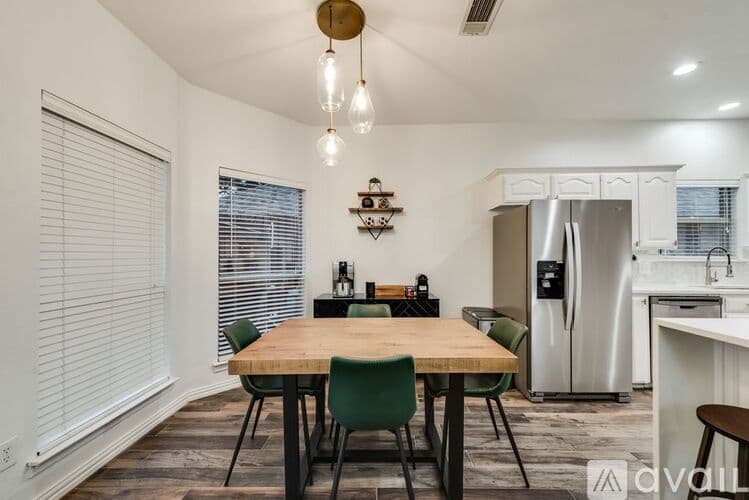 Haltom City House: 3933 Wisteria Ln
