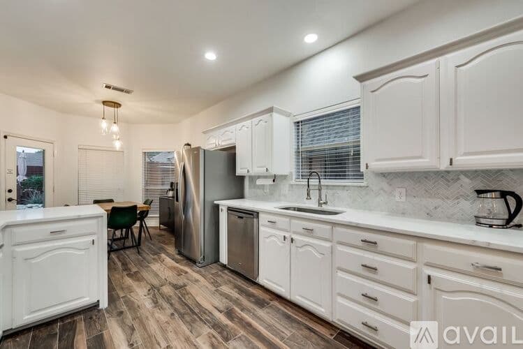 Haltom City House: 3933 Wisteria Ln
