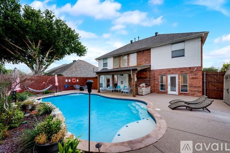 Haltom City House: 3933 Wisteria Ln