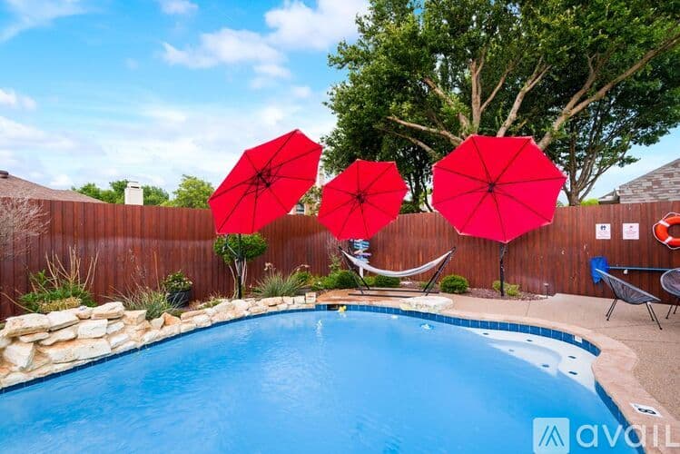 Haltom City House: 3933 Wisteria Ln