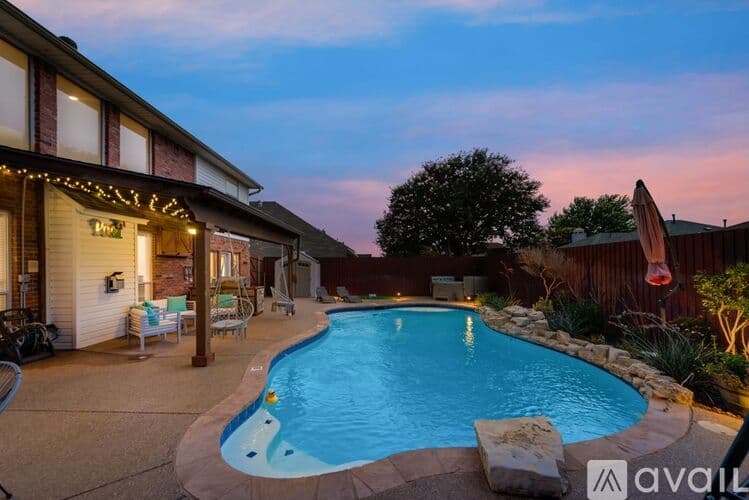 Haltom City House: 3933 Wisteria Ln