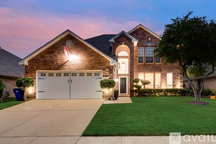 Haltom City House: 3933 Wisteria Ln