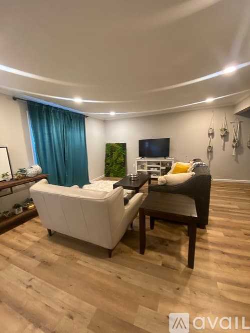 Oxon Hill Apartment: 1309 Dunwoody Avenue