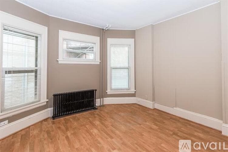 Madison Apartment: 139 E Johnson St