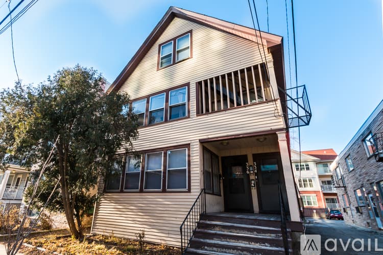 Madison Apartment: 336 W Wilson St