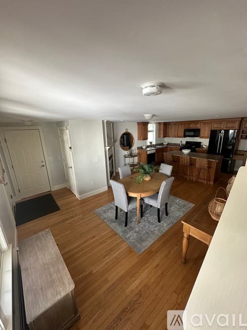 Amesbury Townhome: 452 Main Street