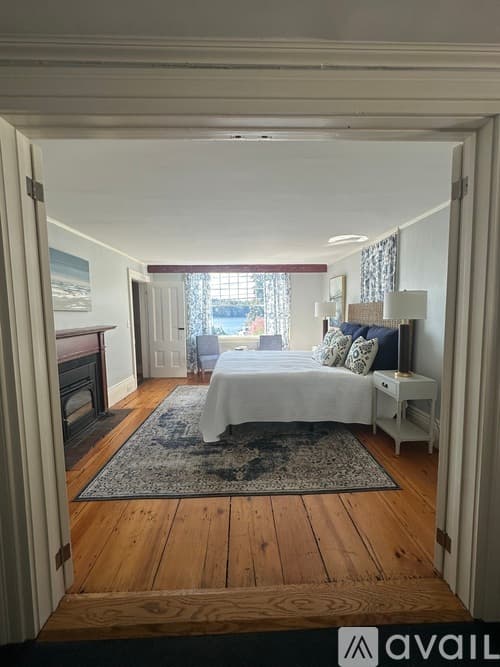 Amesbury Townhome: 452 Main Street