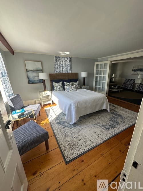 Amesbury Townhome: 452 Main Street