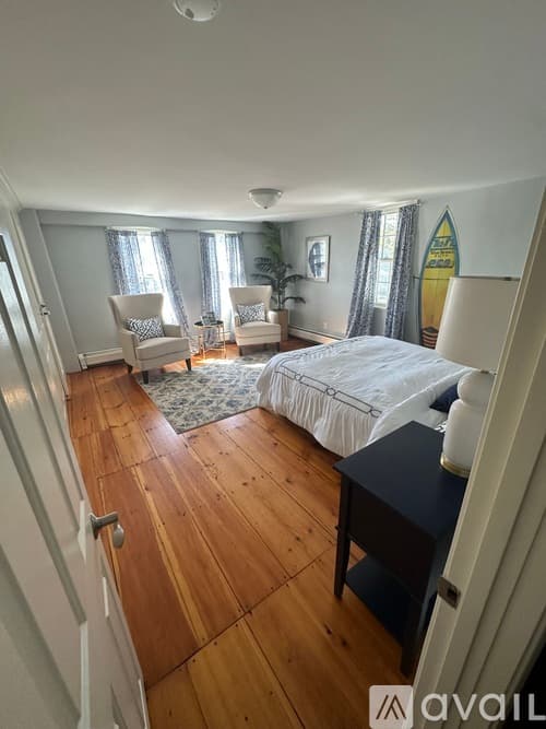Amesbury Townhome: 452 Main Street