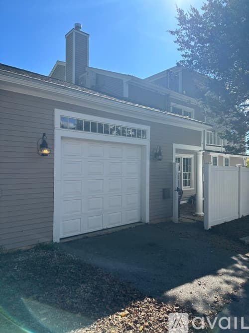 Amesbury Townhome: 452 Main Street