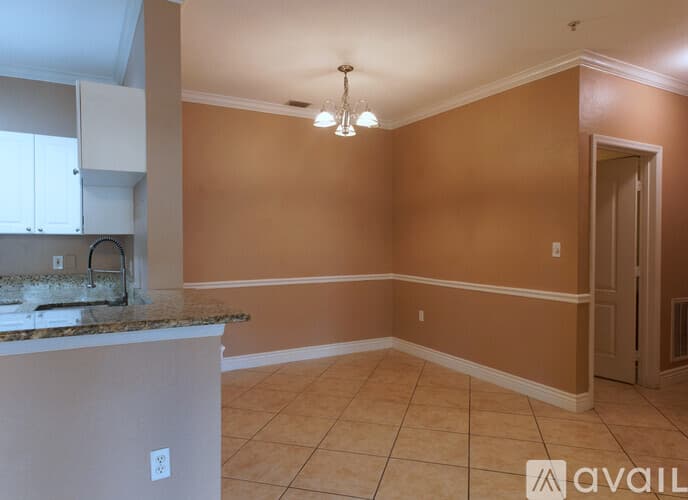 Clearwater Apartment: 2732 Via Murano