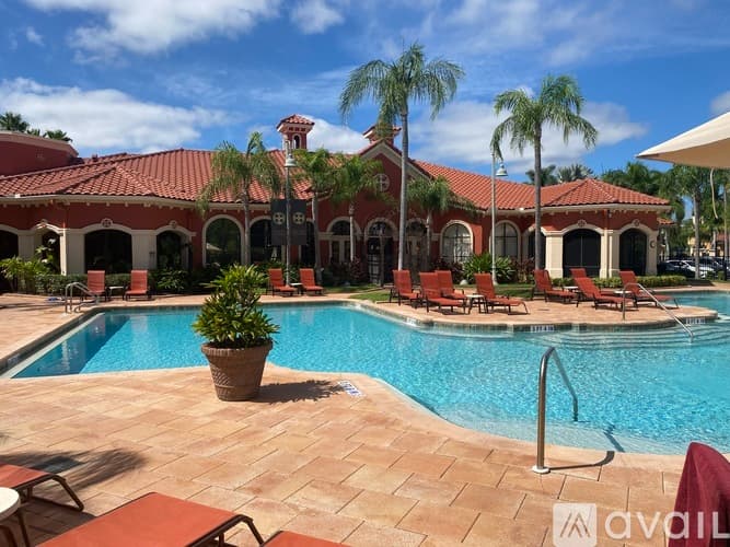 Clearwater Apartment: 2732 Via Murano