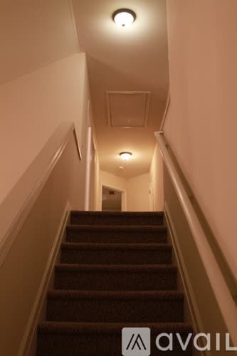 Suwanee House: 8230 Norwich Place