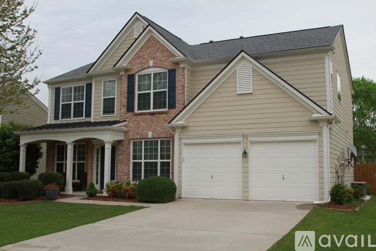 Suwanee House: 8230 Norwich Place