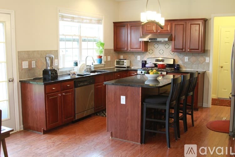 Suwanee House: 8230 Norwich Place
