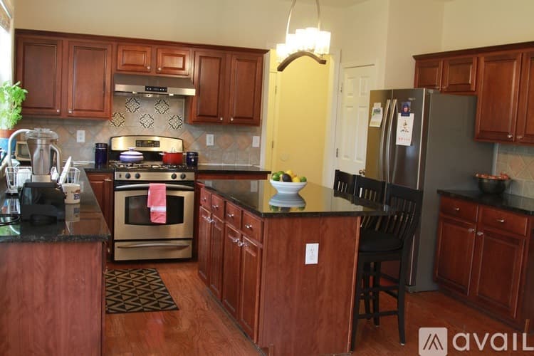 Suwanee House: 8230 Norwich Place