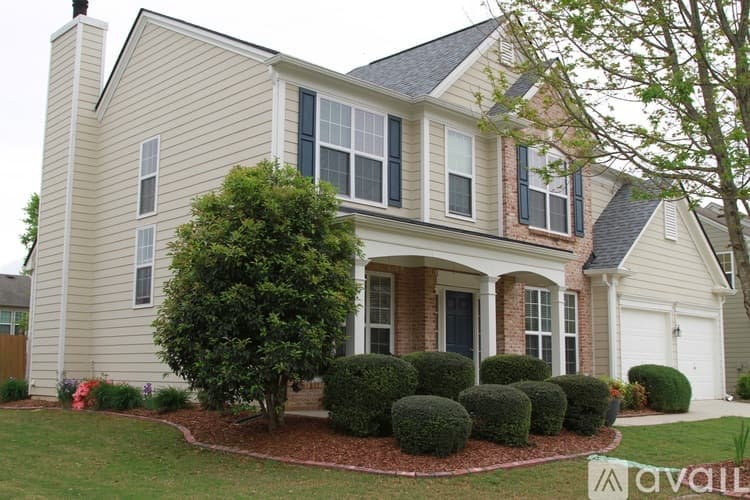 Suwanee House: 8230 Norwich Place