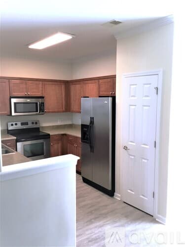 Pooler Townhome: 217 Durham Park Way