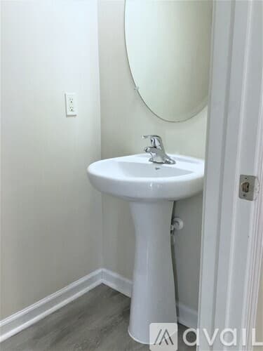 Pooler Townhome: 217 Durham Park Way