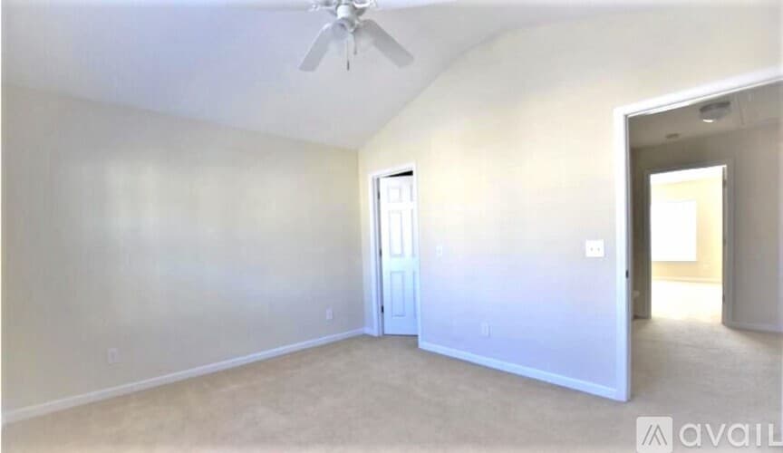 Pooler Townhome: 217 Durham Park Way