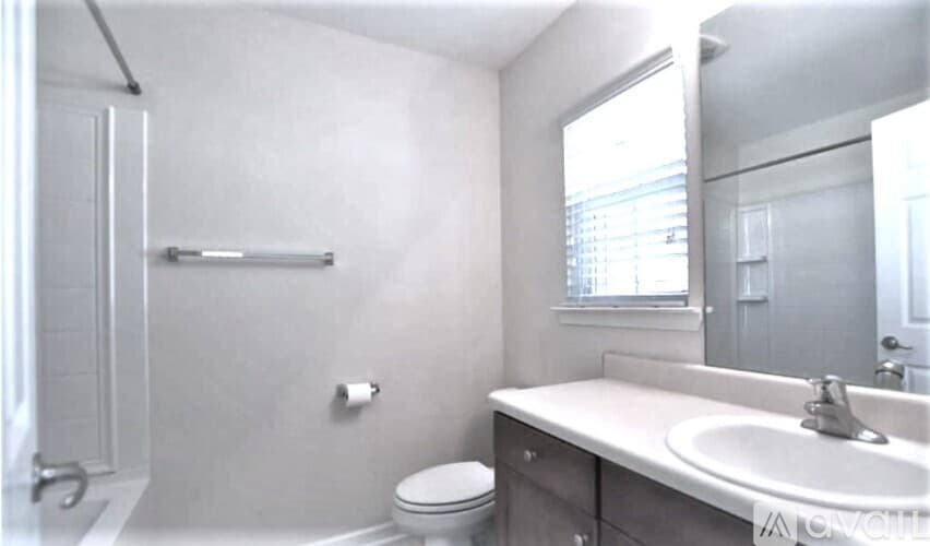Pooler Townhome: 217 Durham Park Way
