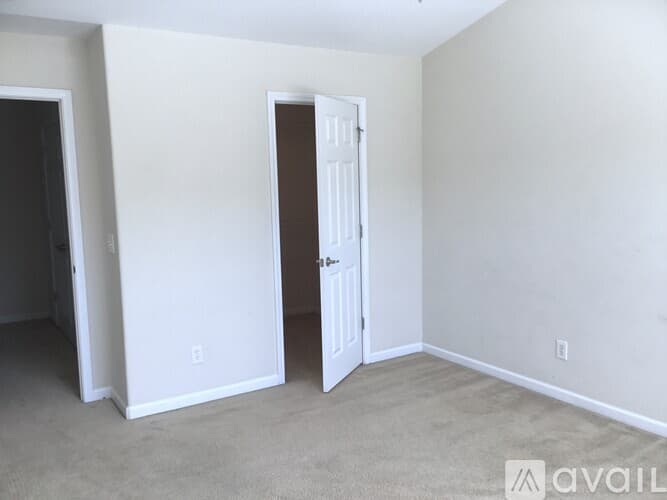 Pooler Townhome: 217 Durham Park Way
