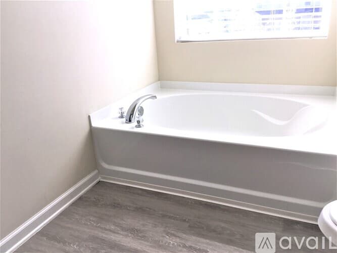 Pooler Townhome: 217 Durham Park Way