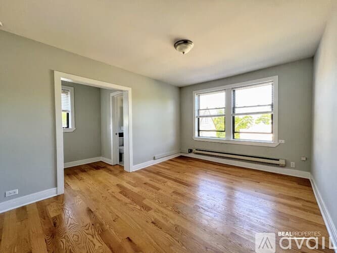 Chicago Apartment: 4546 N Damen Ave