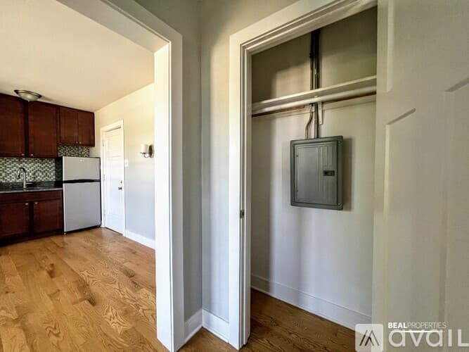 Chicago Apartment: 4546 N Damen Ave