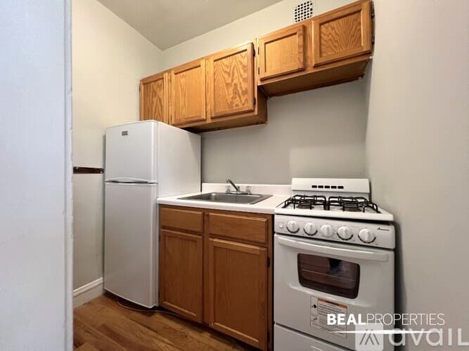 Chicago Apartment: 4614 N Paulina St