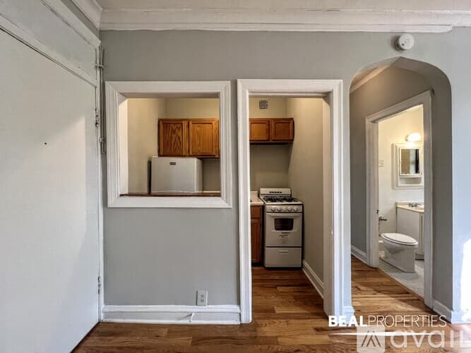 Chicago Apartment: 4614 N Paulina St
