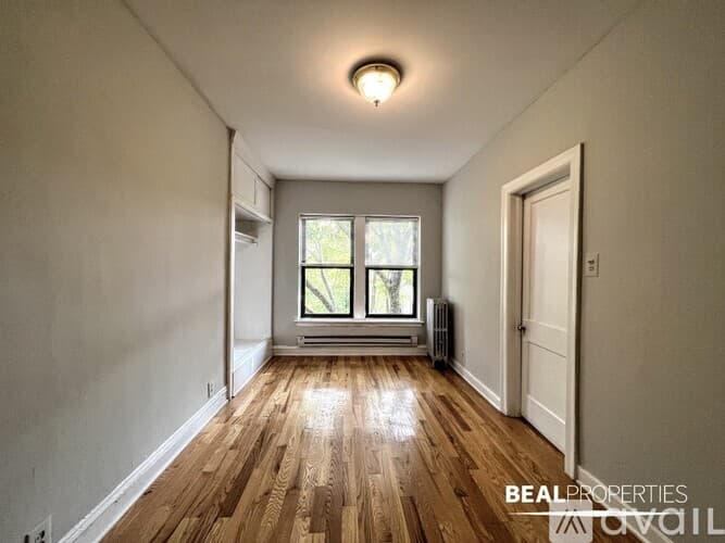 Chicago Apartment: 4614 N Paulina St
