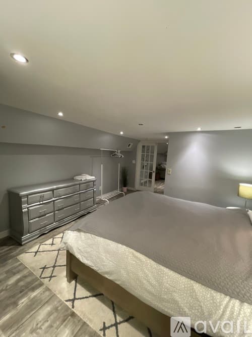 Baltimore Apartment: 802 North Broadway